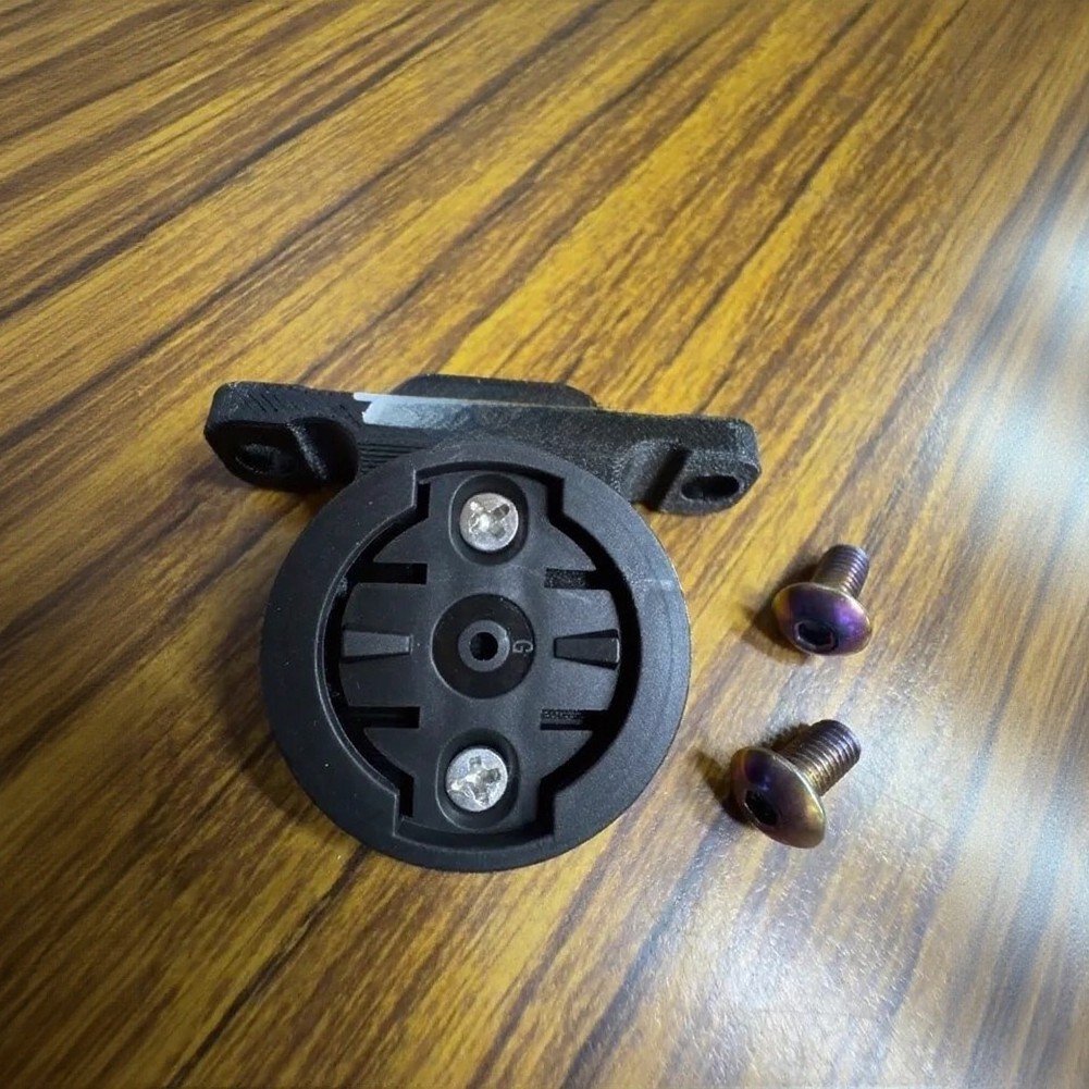 3D Printing Files - Czarny uchwyt na lampkę rowerową z